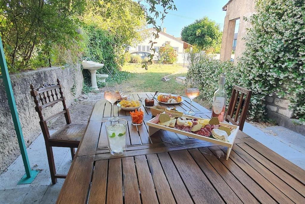 Interlude Villa LʼIsle-sur-la-Sorgue Buitenkant foto